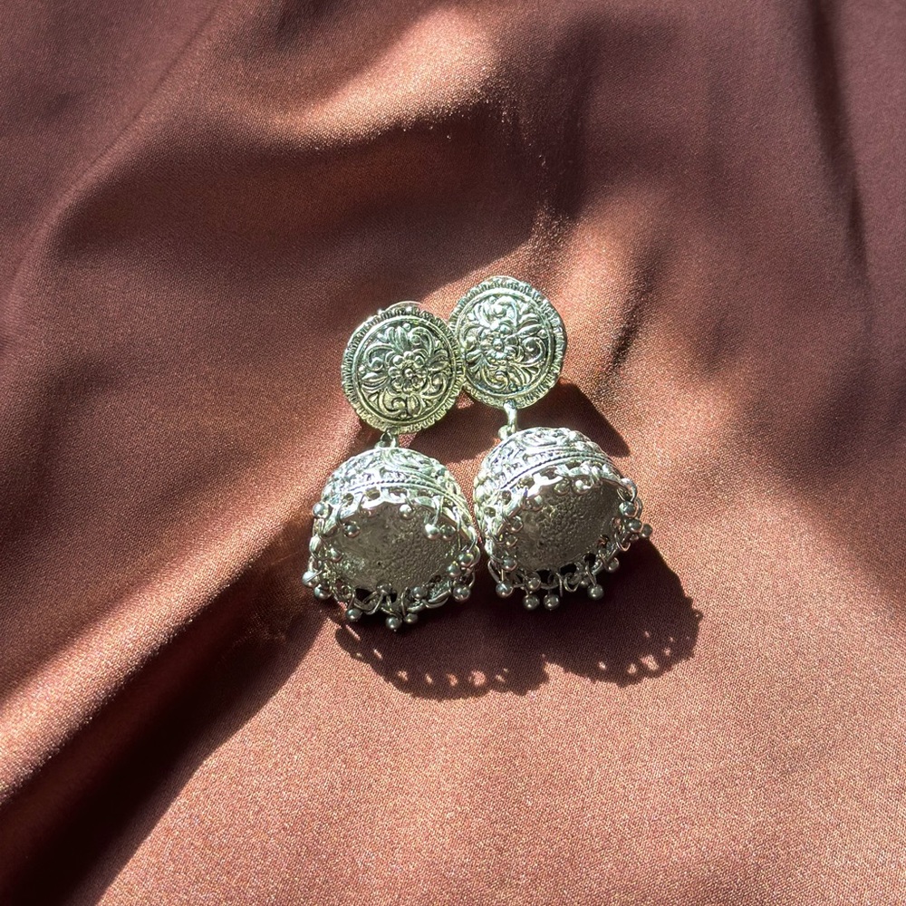 Silver jhumkas